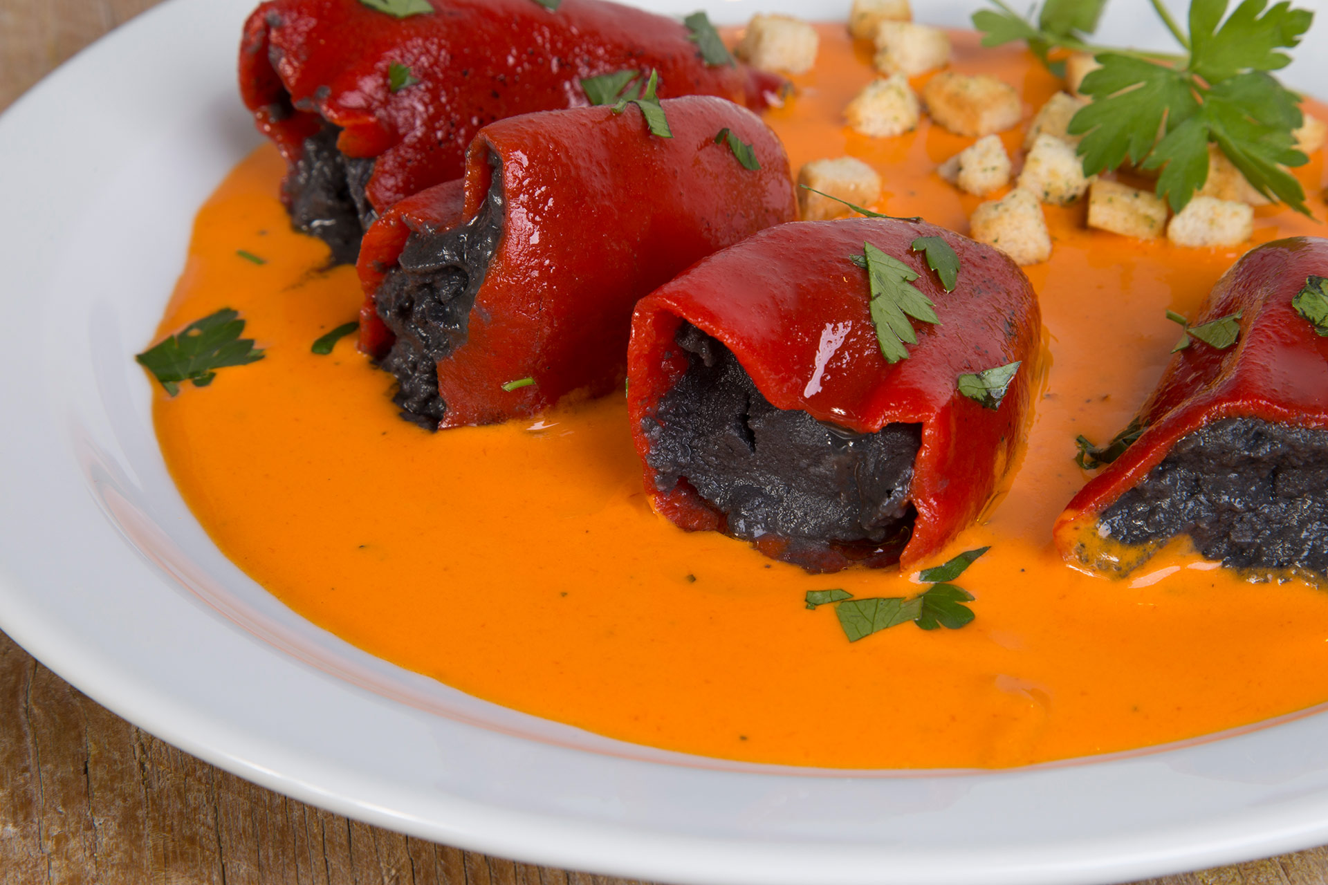 pimientos rellenos morcilla